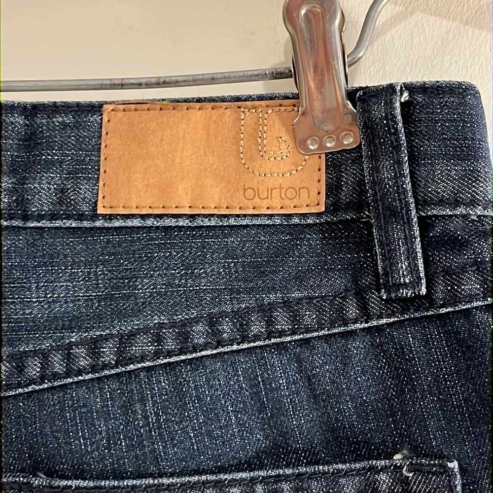 NWT BURTON Weekender Straight Leg Jeans Snowboard Indigo Dark Denim Women’s 24 - Picture 10 of 10
